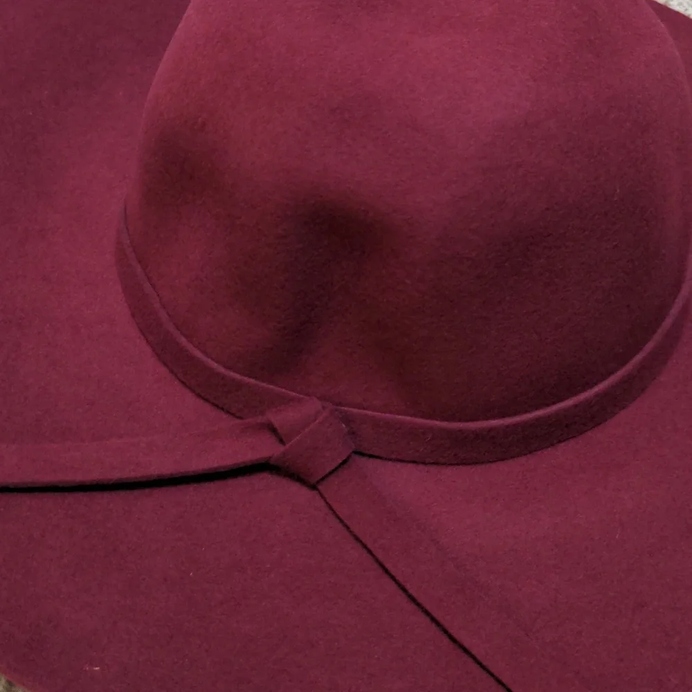 Wool hat - Picture 2 of 4